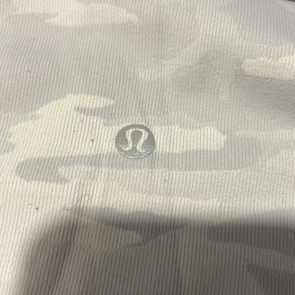 Light camo lulu lemon leggings - Picture 5 of 6